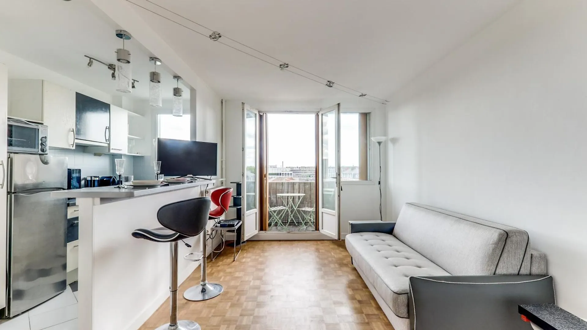 Apartment Avec Balcon Vue Degagee Paris