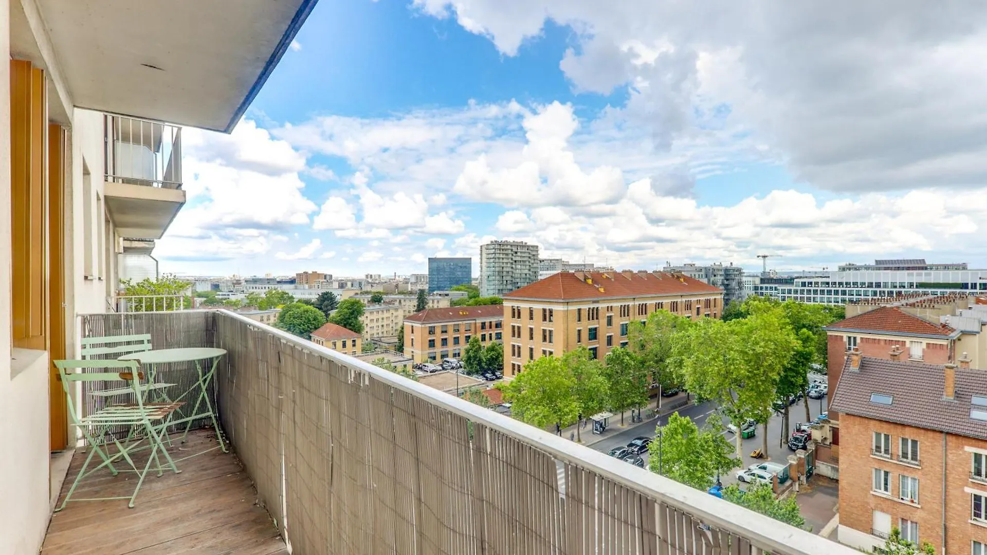 Avec Balcon Vue Degagee باريس